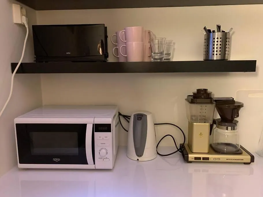 Apartment Rauhallinen Kaksio Lahdentie Tuntumassa, Lentokenttaemajoitus Ja Saehkoeauton Latauspiste Vantaa Finland